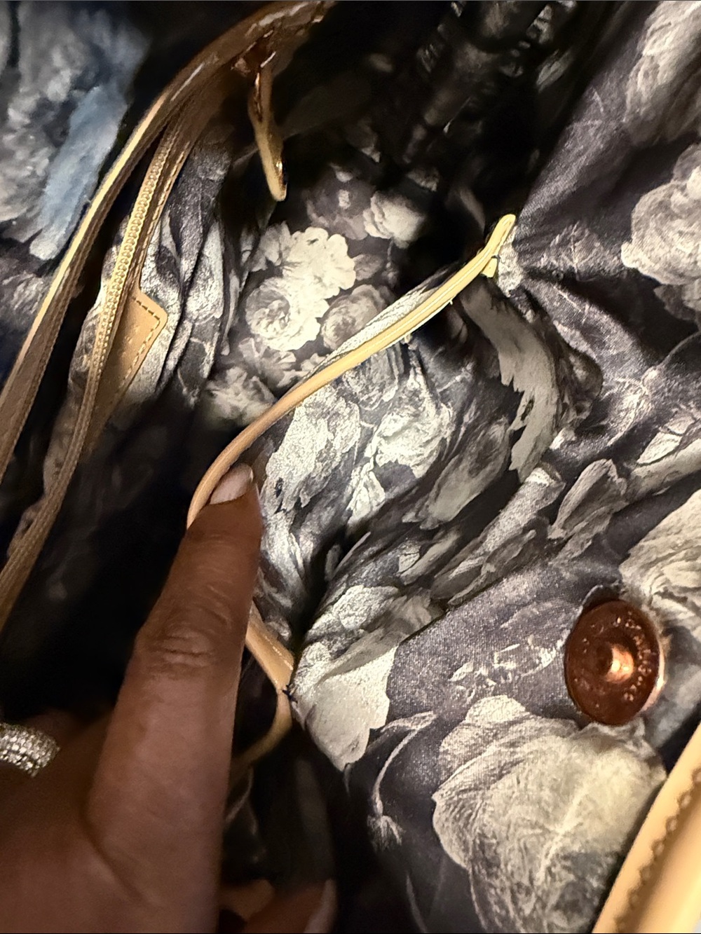 Ted Baker Tan Patent Quilted Shoulder Tote - Picture 12 of 13
